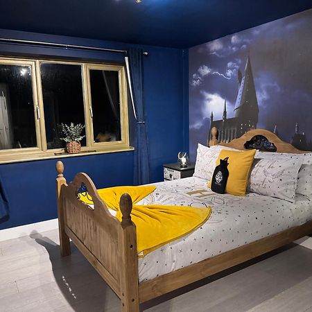 Hogwarts Apartment Abbots Langley المظهر الخارجي الصورة