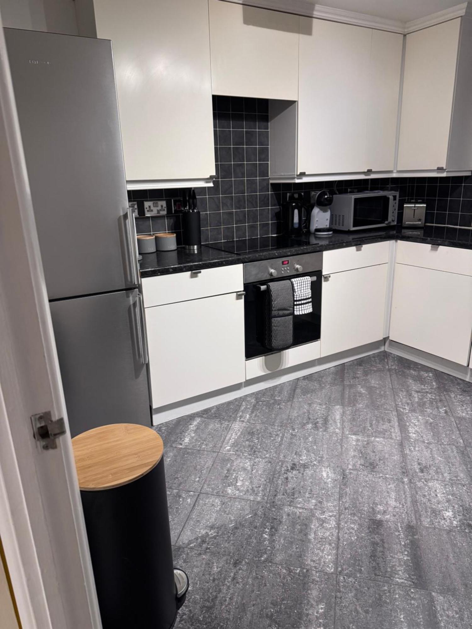 Hogwarts Apartment Abbots Langley المظهر الخارجي الصورة